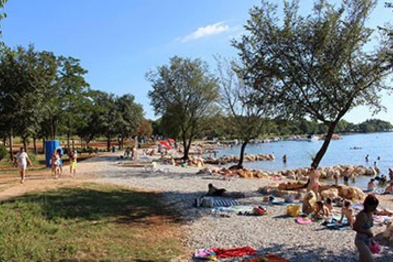 Lovely Place For Holiday Porec Bagian luar foto